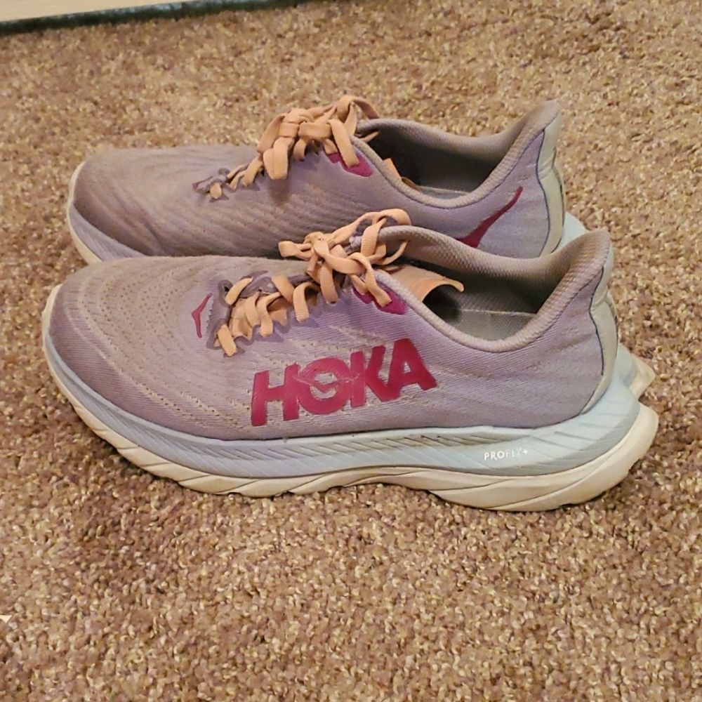 Purple Hoka Mach 5